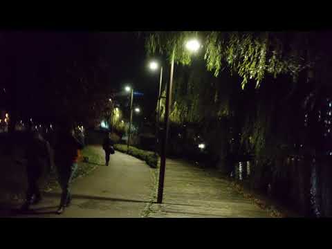 Motorola Moto G200 8K 24fps (pe noapte) video sample