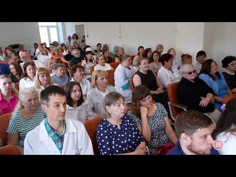 Награды и признания в любви. В больнице Ревды прошло торжество в честь Дня медработника