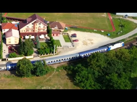 Trenurile R3645 PiatraCraiului-Oradea și IR1932 Oradea-Constanța trec prin Vadu Crișului-20.07.2023