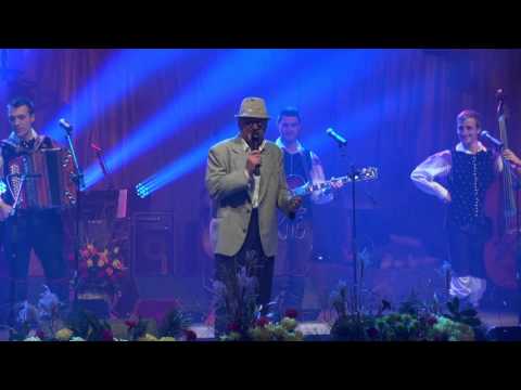 Klobasekov Pepi-Povezovalec koncerta 1. del (v živo)