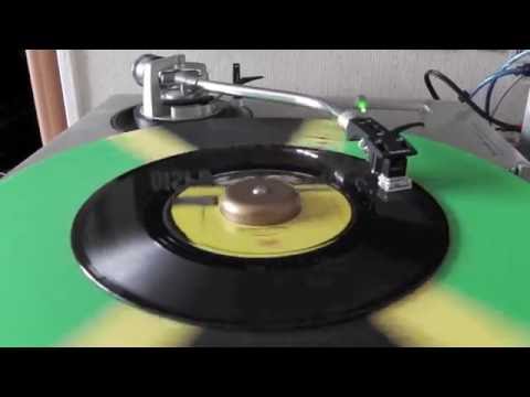 AZROCK - Girlie Girlie (Prod. Bakchich/2004)