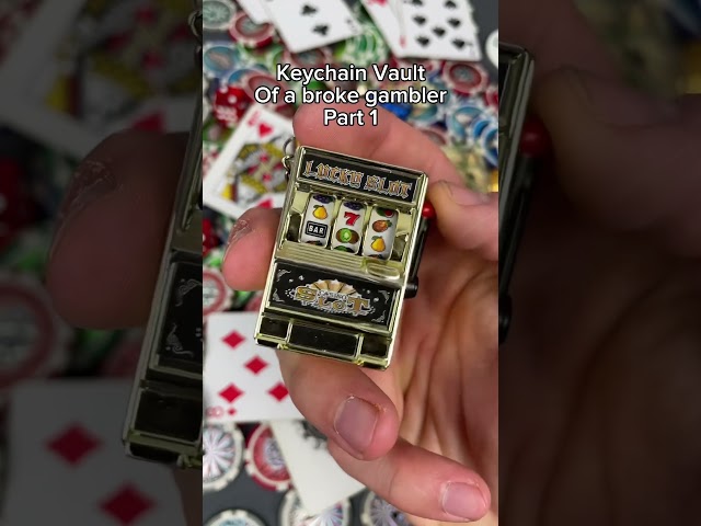 Vídeo relacionado con WUSJCOF 1 Piezas Mini para Llavero,Amuleto de Casino,Jackpot,Decoración Creativa para Autos,Ranura para Máquina de Fruta,Arcade Game,Tragaperras (Plateado)