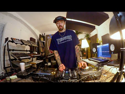 Deep House & Techno Music Mix | Demuja - Live from his Studio