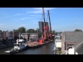 Bouwkranen vallen op huizen Alphen aan den Rijn