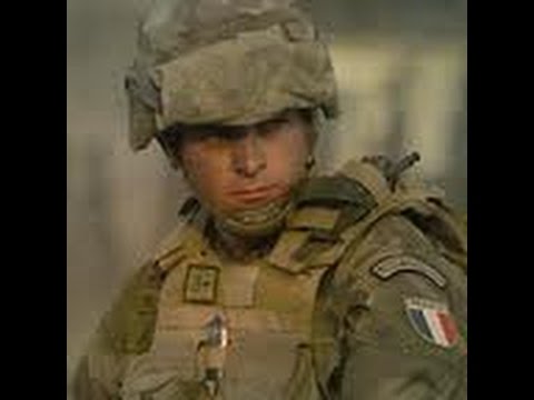 LEGION ETRAGERE  - CRAVATE VERTE & KEPI BLANC  -