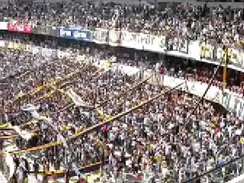 "REBEL CORREGIDORA" Barra: La Rebel &bull; Club: Pumas