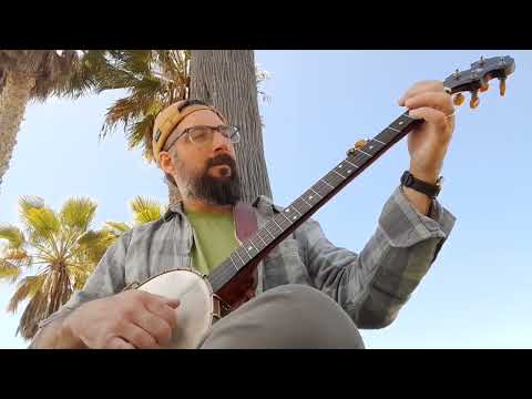 Big Sciota at Santa Monica Beach - Clawhammer Banjo
