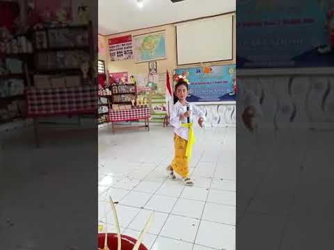 Lomba megending bali "ratu anom" by Agung Candra Kirana dlm rangka Bulan Bahasa Bali 2023