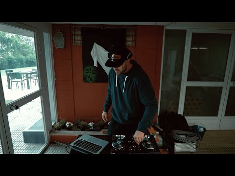 Minimal Deeptech Albertini Set @ in tha house