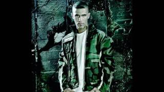 Bushido feat. Kay one- Fackeln im Wind ( + lyrics )