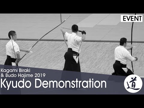 Kyudo Demonstration - World Champion Team - Kagami Biraki 2019