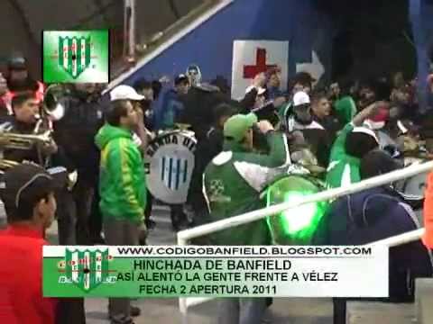 "Hinchada de Banfield: Así alentó la gente al equipo frente a Vélez Sarsfield 15/08/11" Barra: La Banda del Sur &bull; Club: Banfield