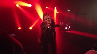 movetron - Valkoinen valhe  live läyliäinen bar parooni 2.11.2019