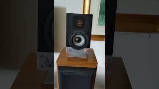 Video thumbnail for 🎧🎧🎧 Eve Audio SC204 Active Monitors (Hidizs AP 80 Pro, Hidizs S9 Pro) 🎧🎧🎧 by Nick's Refuge 😎