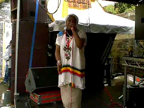 OneDubTv - YOUNG WARRIOR ft Zakeyah @ Love Saves The Day Festival June 3rd 2012 Pt 4