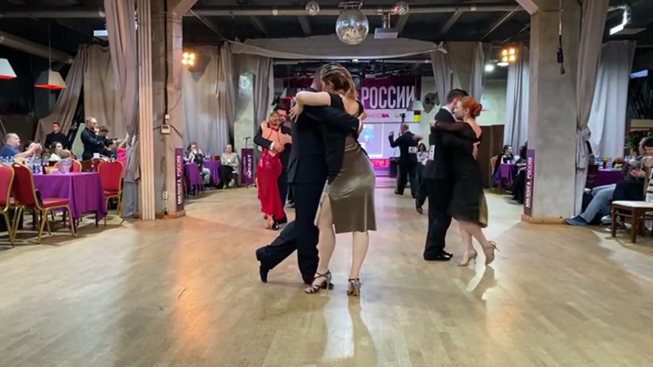Russian Tango : Tango Pista
