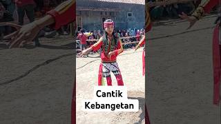 Download lagu Pemain jaranan cantik pol #jaranan #ebeg #kudalumping mp3