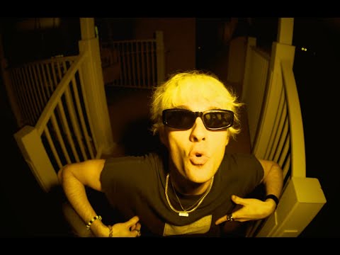 Parques acuáticos - RED GUITAR (VIDEO MUSICAL DE LAS 7 PM)