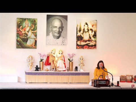 Mantra Yogastunde zu Rama Navami mit Katyayani  - Yoga Vidya Live,  10.04.2022, 09:15 Uhr