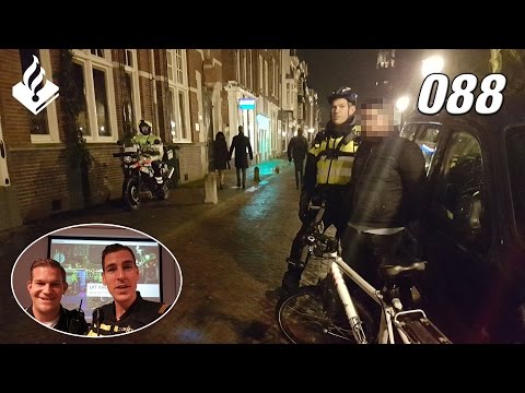 Politie Utrecht, horecadienst deel 1. Politievlogger Jan-Willem.