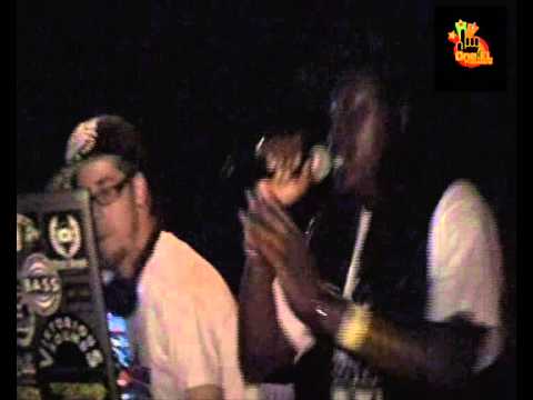Riddim Tuffa ft  El Fata at Marseille Dub Station #20 part3