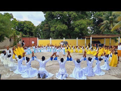 Sois exalté, Roi de l'univers  | Remerciement | Mimé par le groupe Passion Du Christ