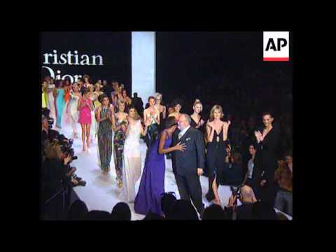 FRANCE: PARIS: ITALIAN DESIGNER GIANFRANCO FERRE UNVEILS COLLECTION
