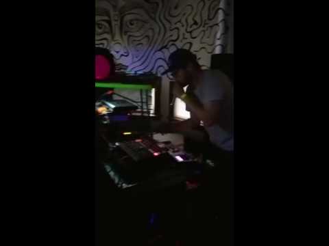 Dreamlogicc live in Seattle (June 2016)