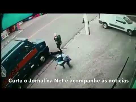 Mulher é baleada durante tentativa de assalto a carro forte em Itapecerica