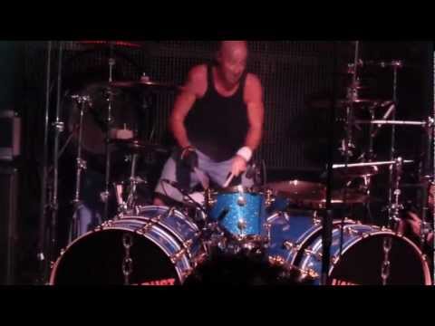 Handful of Dust au Bus 15 OCT12 - c incroyable performance du drummer dreamer Farid Medjane