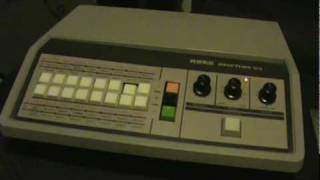 Video thumbnail for Vintage 70s KORG RHYTHM KR-33 Analog Drum Machine demo by Pacafeliz