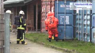 preview picture of video '2015-04-08 Jüchen: Großeinsatz der Feuerwehr - ABC-Alarm in Waat'