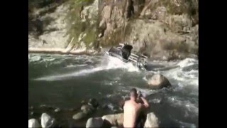 preview picture of video 'Jet Boat up Devils Staircase at Blossom Bar, Rogue River'