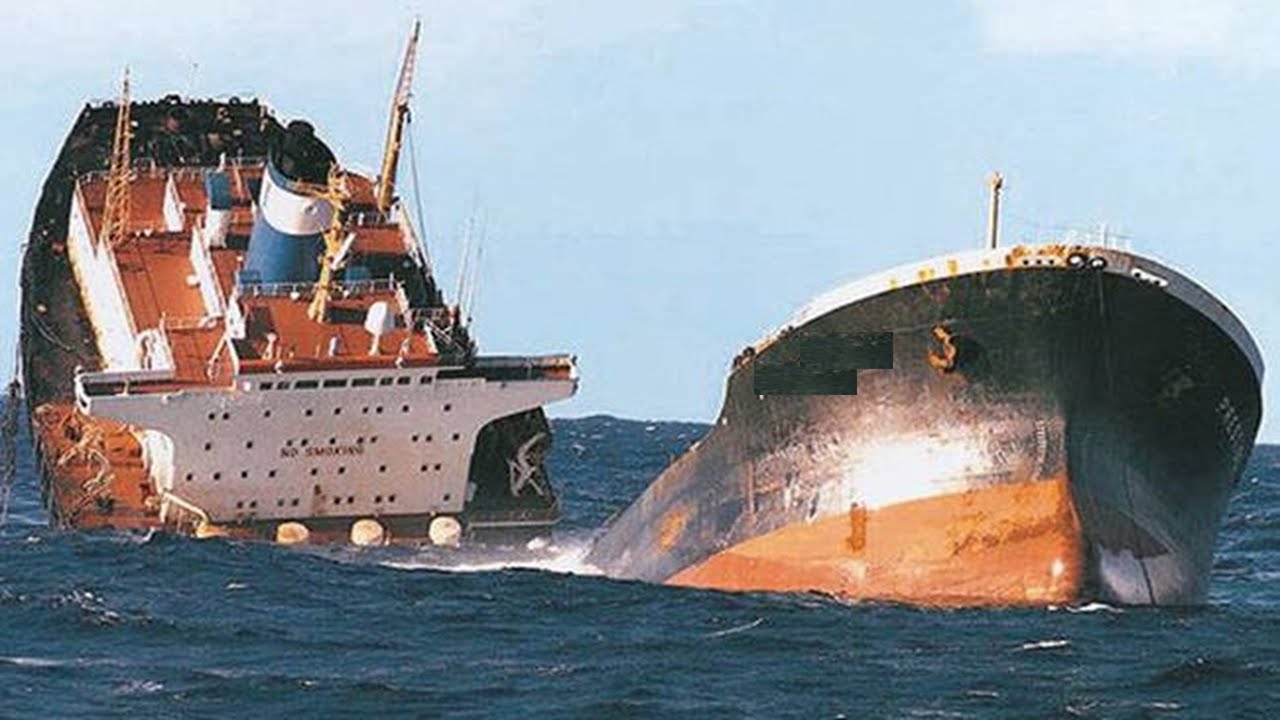 NASTY 'SURPRISE' FROM UKRAINE! IRANIAN SHIP SINKS IN CASPIAN SEA, LINKED TO ARMS SHIPMENTS TO RUSSIA