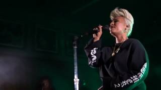 Emeli Sandé - Garden ft Ainey Zion - Live in Amsterdam 2016