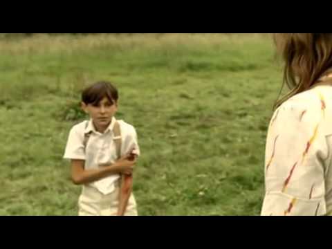 Extrait de Un Village Francais S01E01