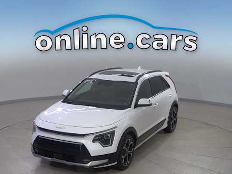 Used 2023 White Kia EX Touring image 1
