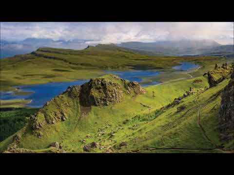 Capercaillie - Maighdeanan Na H-Airidh (Scottish Gaelic/English subtitles)