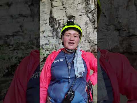 una guía con historia, cueva de el 🐌#peñon #santander