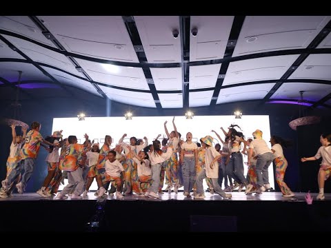 Hip Hop Dance Mega Crew - THEM 2000S - Jade's Hip Hop Academy - GOLDEN BUZZER!! -  Hit The Floor