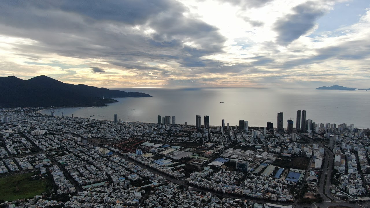 Live webcam view of Cámara de la calle Ly Tu Trong