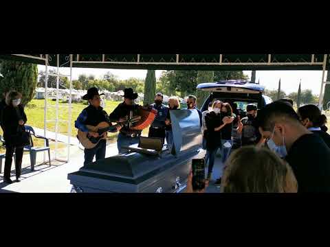 Despidiendo a Don Juan torres del los Tremendos Gavilanes la chiva colgada.... Q.E.P.D