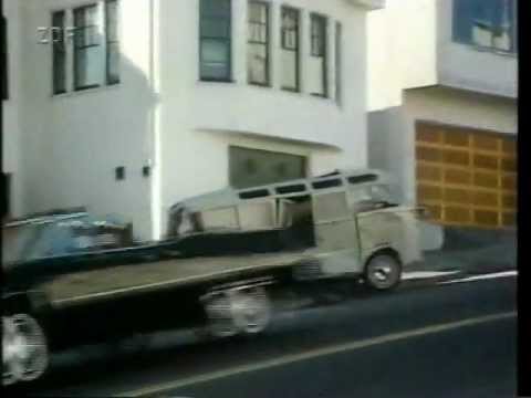 Is' was, Doc? - VW Samba Crash 1972