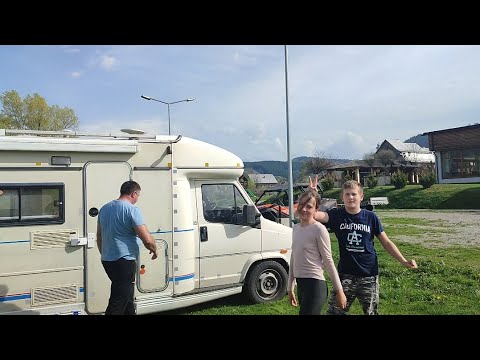 In camping cu autorulotă la DACII LIBERI RESORT & SPA, Petrova, jud. Maramureș