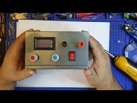 Целая сумка блоков питания и зарядных устройств