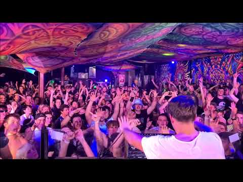 Progressive Experience with Neelix & Friends 002/21