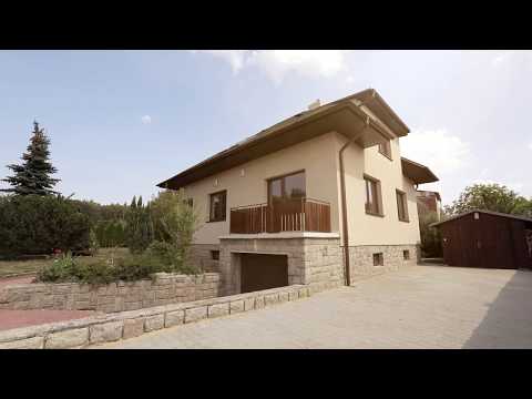 Vila Mukařov - Praha východ