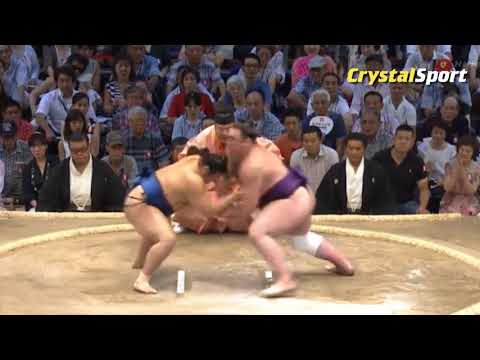 Nagoya 2018 - Day 2 - Tochinoshin vs Chiyonokuni