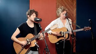 &quot;Naive&quot; Acoustic from The Kooks