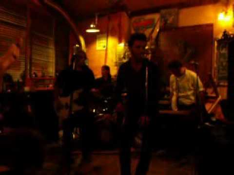 Billy Bullock & The Broken Teeth - Dancing To The Death Live in Quimperlé